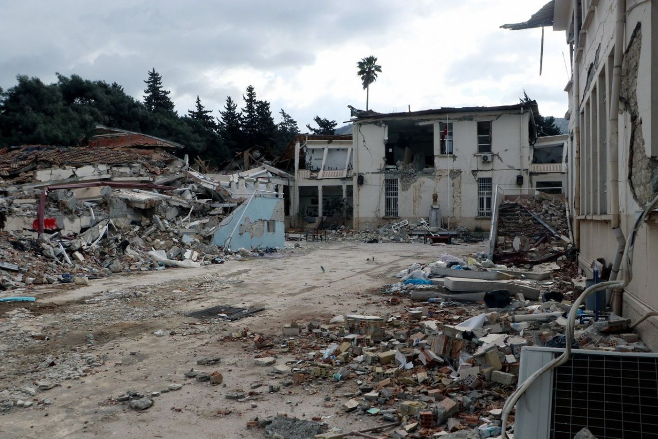 110 yıllık tarihi Antakya Lisesi yıkıldı - Sayfa 2