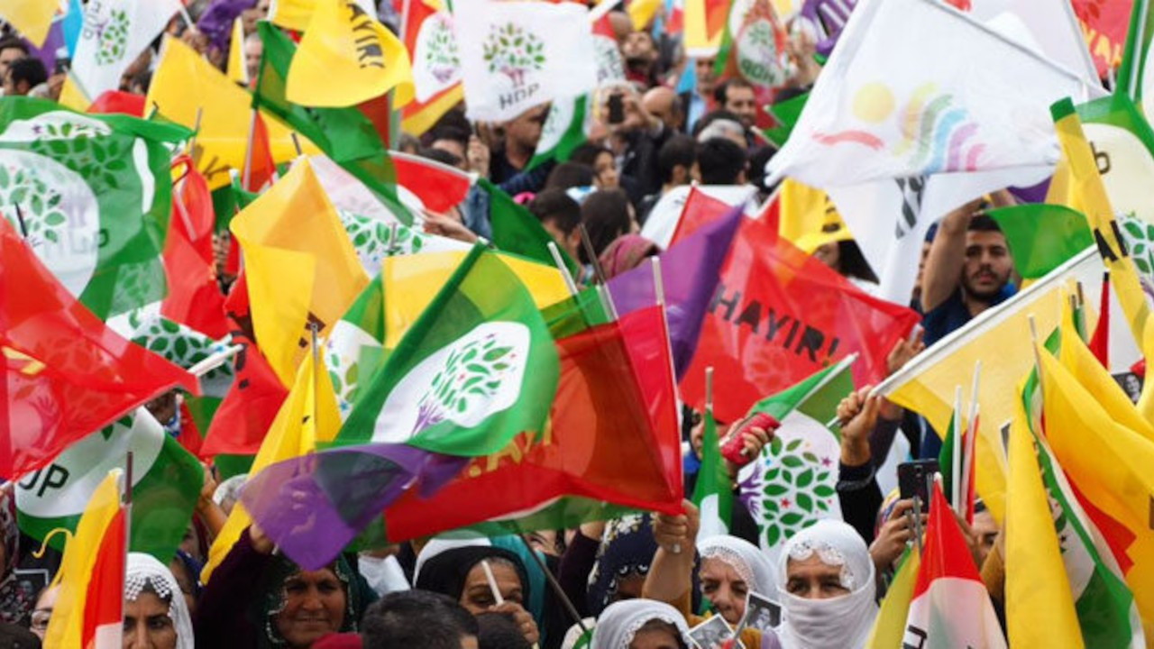 HDP’den AYM’ye yeni başvuru: Savunma seçim sonrasına bırakılsın