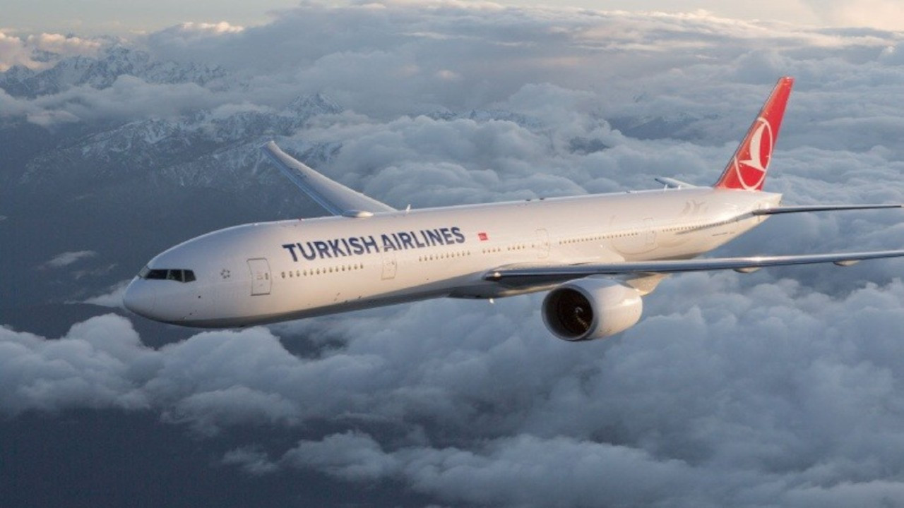 Havada teknik arıza: THY'nin Siirt-İstanbul uçağı acil iniş yaptı
