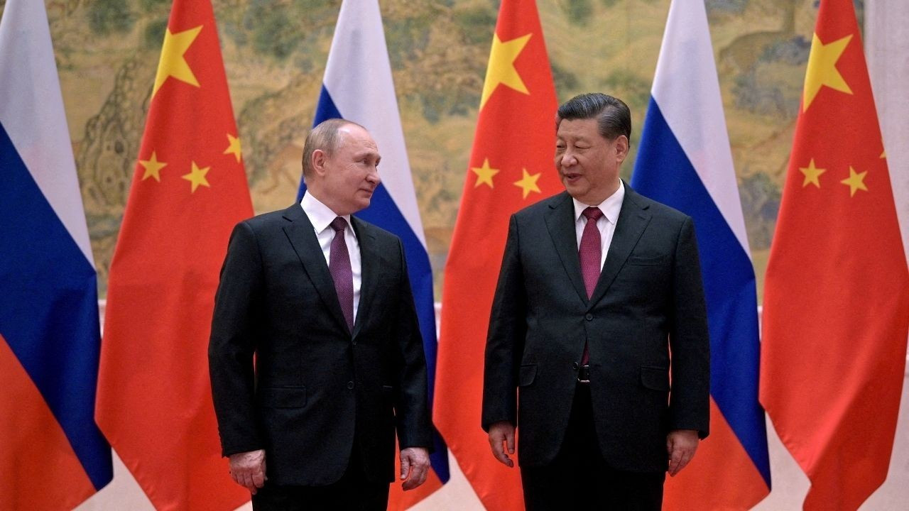 Çin Devlet Başkanı Şi, Putin ile Moskova'da bir araya geldi