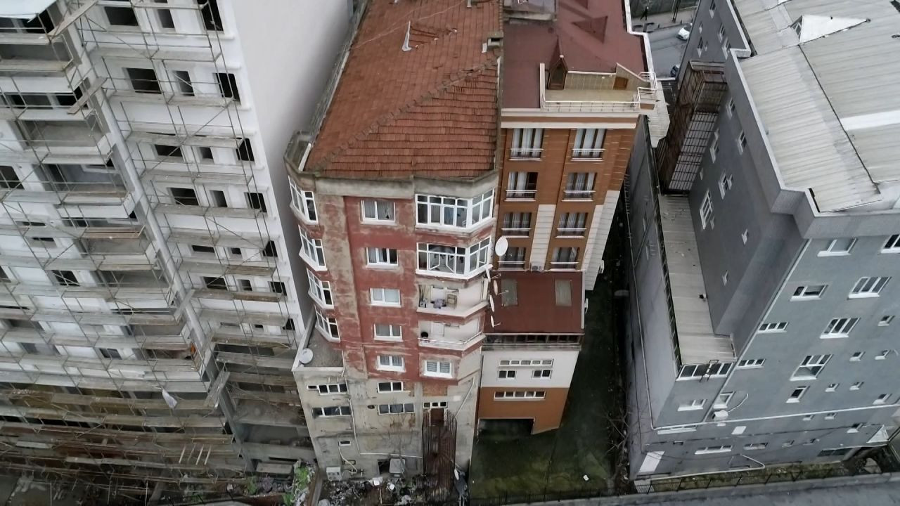 Bağcılar'ın 9 katlı 'apartmankondu'su yıkılıyor - Sayfa 2