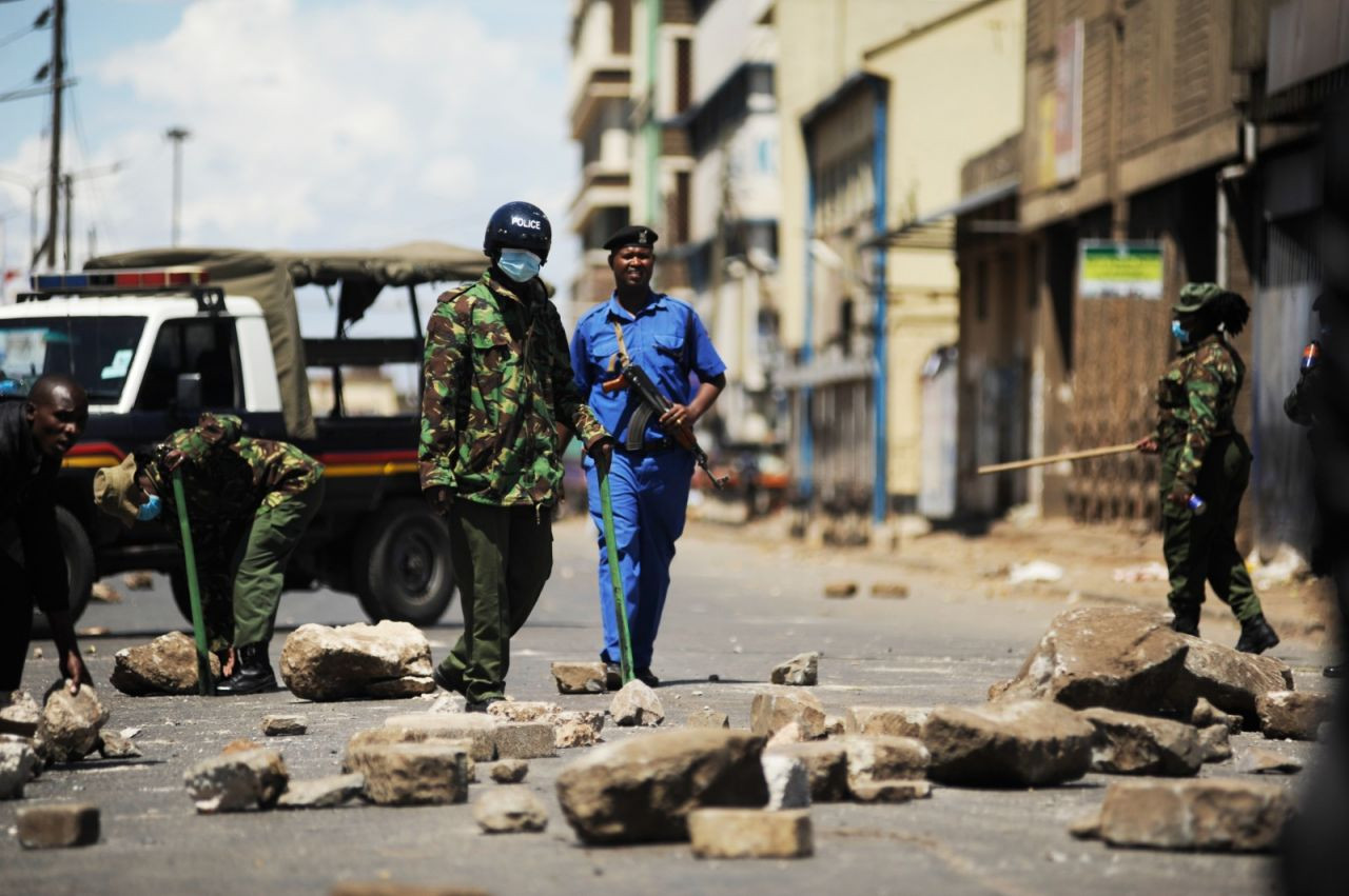 Kenya'da ekonomik kriz protestoları: Bir öğrenci öldürüldü - Sayfa 3