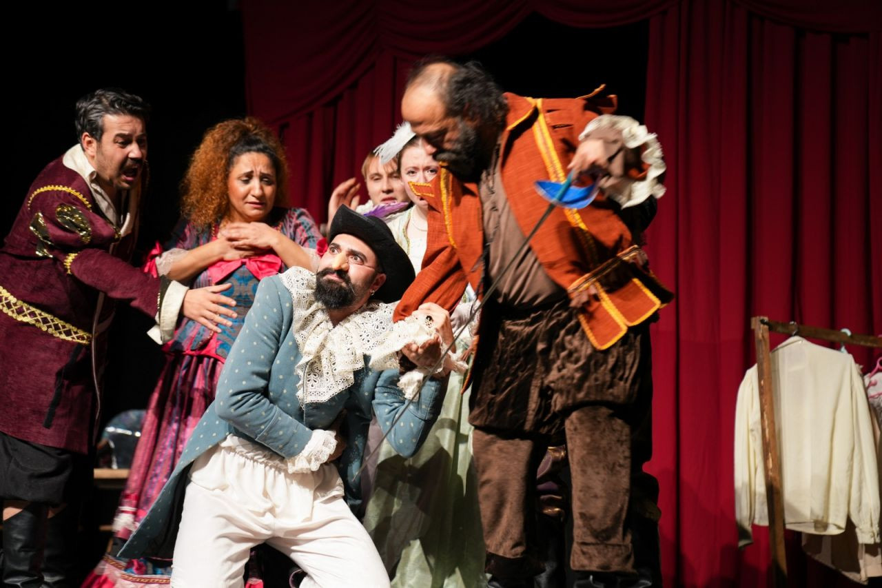 Perde Sanat Tiyatrosu'nun 'İstibdat Kumpanyası' oyunu Ankara'da sahnelenecek - Sayfa 1