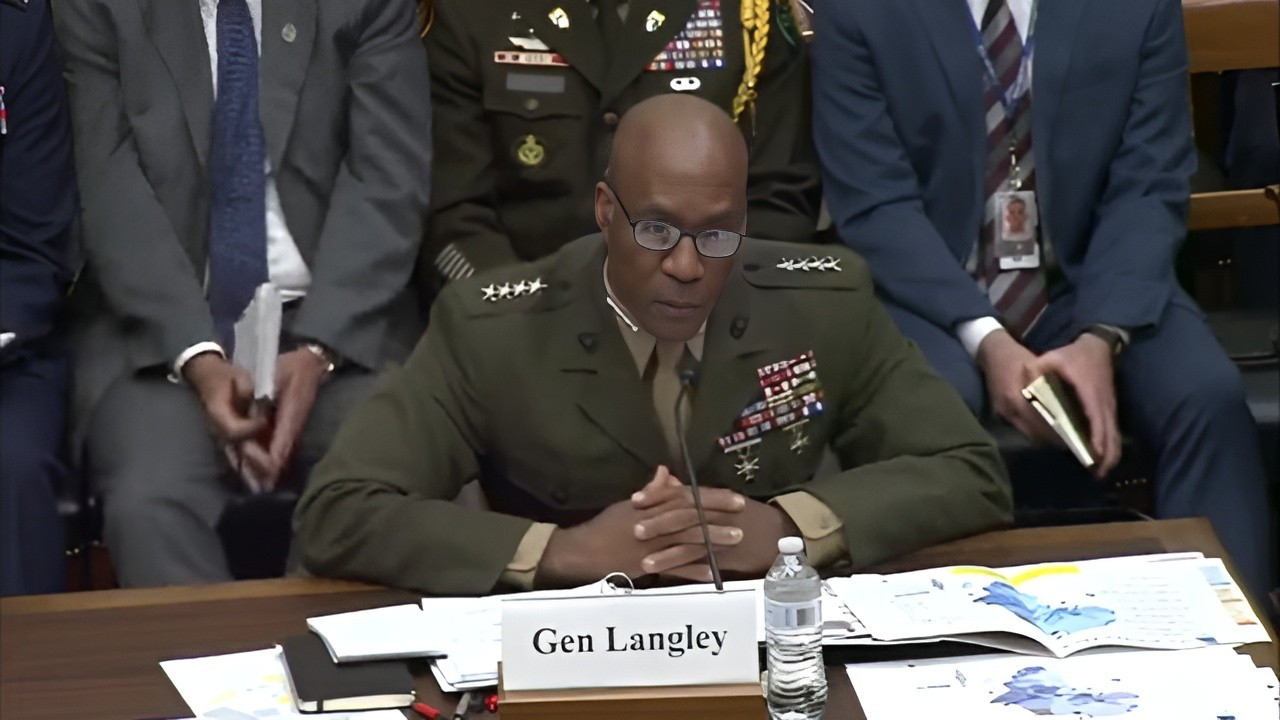 ABD’li vekille AFRICOM Komutanı arasında 'ABD'nin eğittiği darbeciler' tartışması