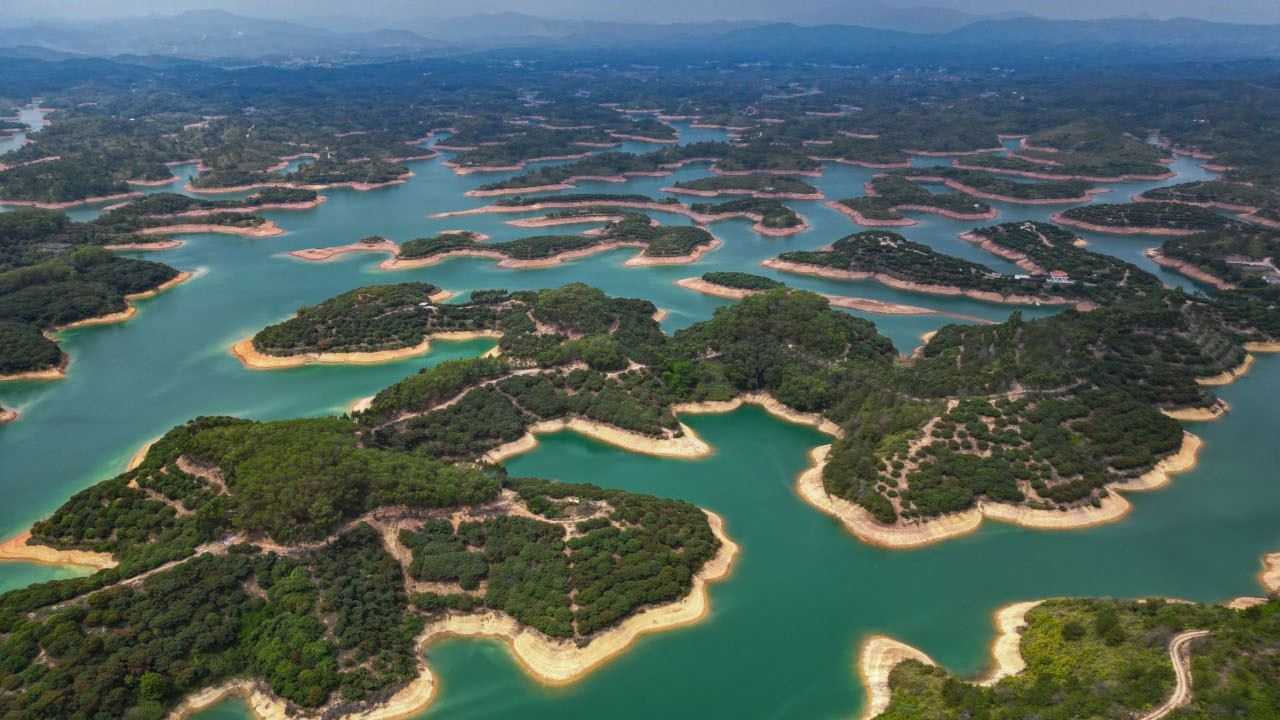 En çok adaya sahip göl: Suyu içme suyu olarak şişeleniyor