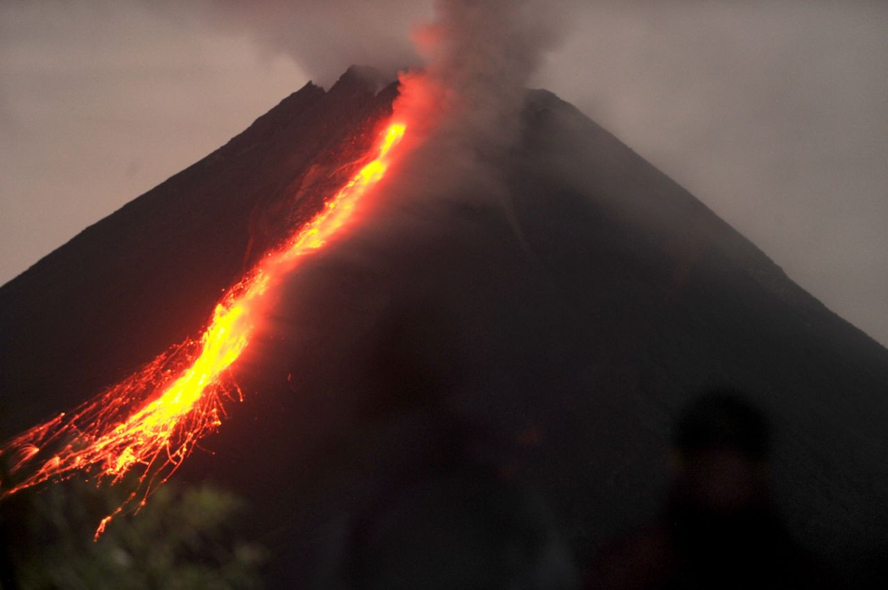 Merapi Yanardağı lav püskürtüyor - Sayfa 3