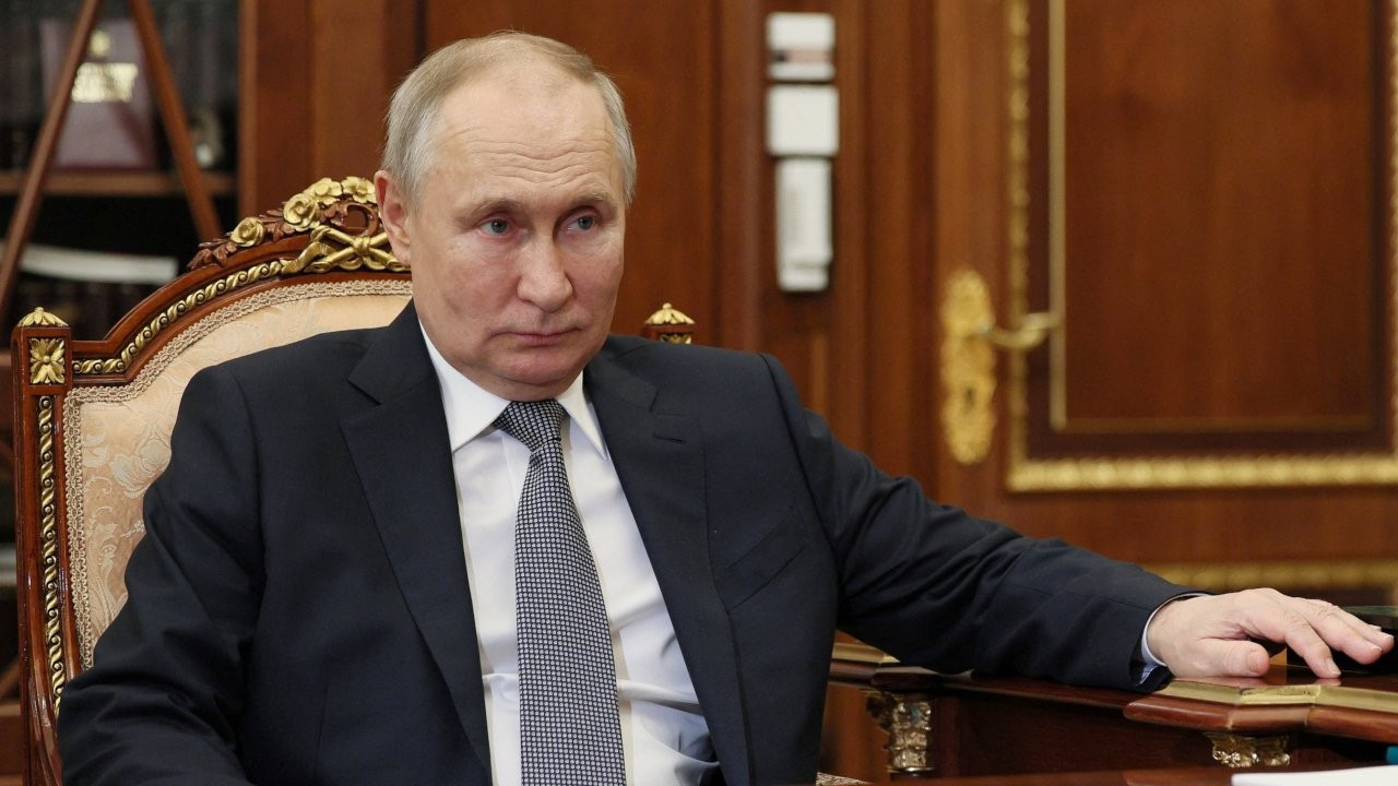 Putin, Belarus'a taktik nükleer silah yerleştirecek