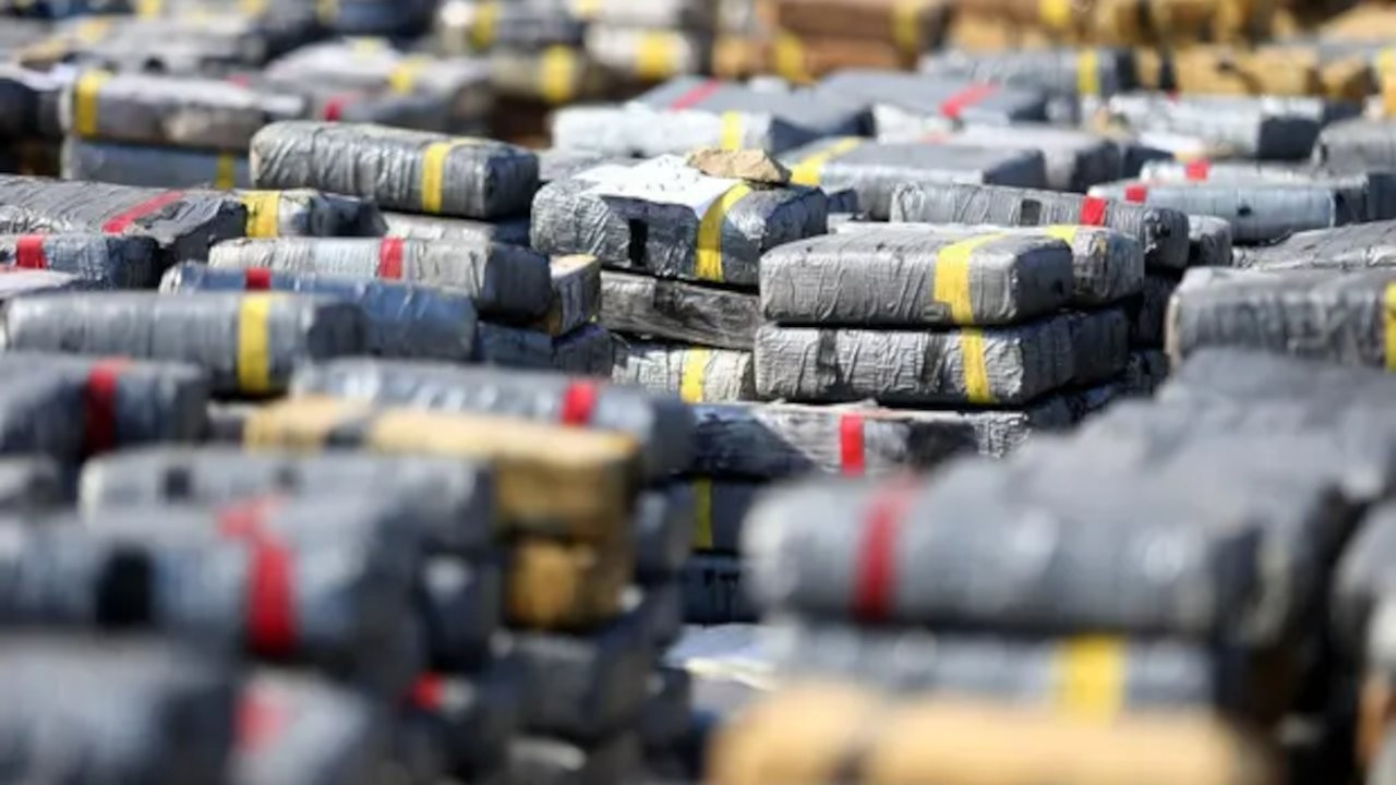 Türkiye rotalı gemide 117 kilo kokain ele geçirildi