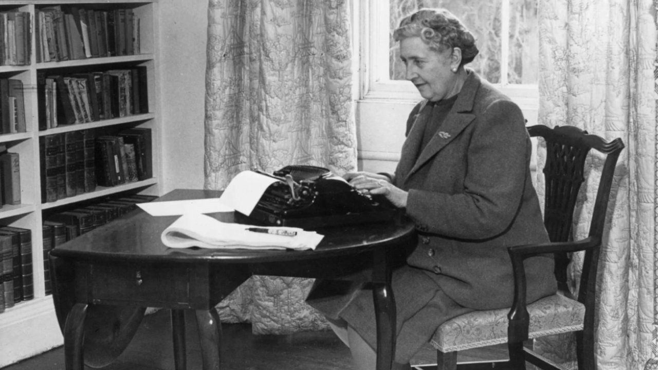 Agatha Christie'nin romanlarına 'ırkçılık' gerekçesiyle sansür