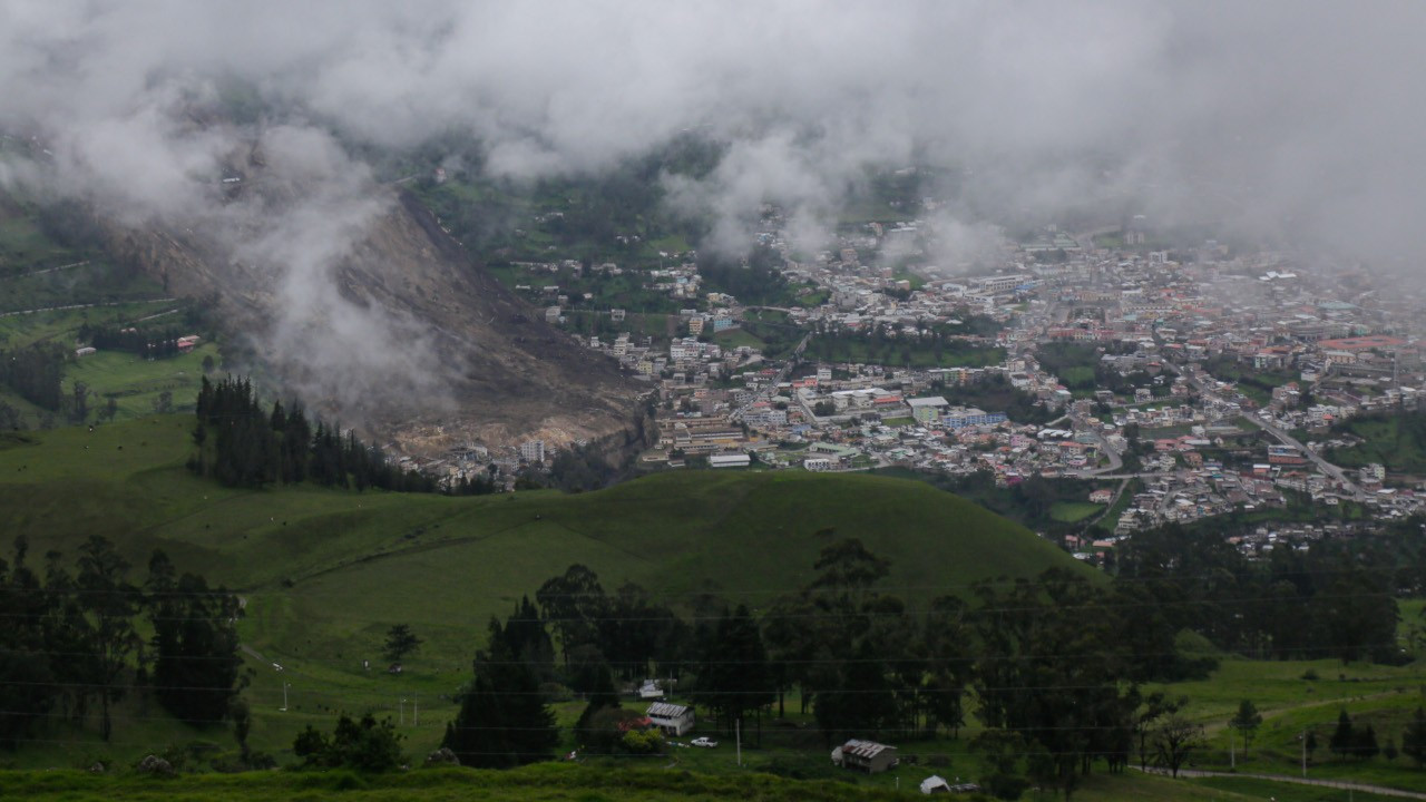 Ekvador'da heyelan: 16 kişi öldü