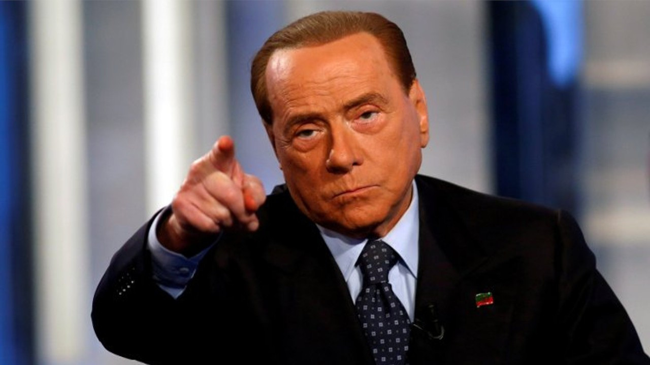 Berlusconi'nin doktorlarından açıklama: 'Yoğun bakımda'