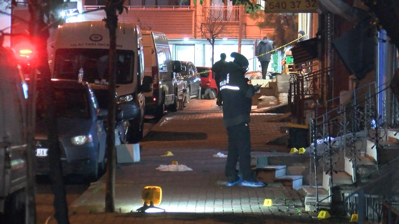 İstanbul'da uzun namlulu silahla saldırı: 1'i ağır 3 yaralı - Sayfa 4