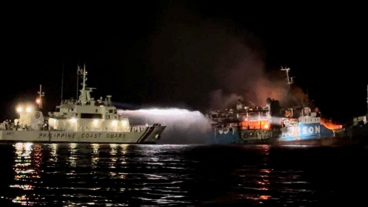 Filipinler'de feribotta yangın: 31 kişi hayatını kaybetti