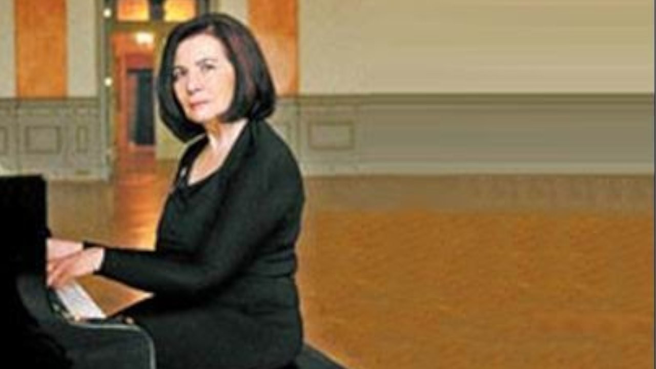 Piyano sanatçısı Arın Karamürsel hayatını kaybetti