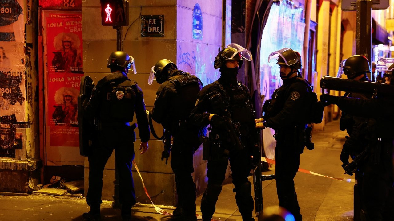 Fransa'da göstericilere müdahale eden polislere dava
