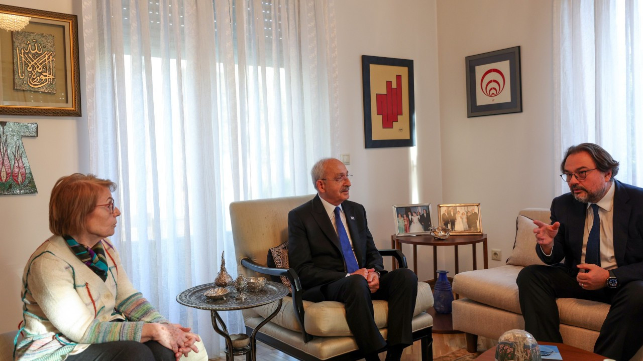 Kemal Kılıçdaroğlu'ndan Ersin Arıoğlu'nun ailesine taziye ziyareti