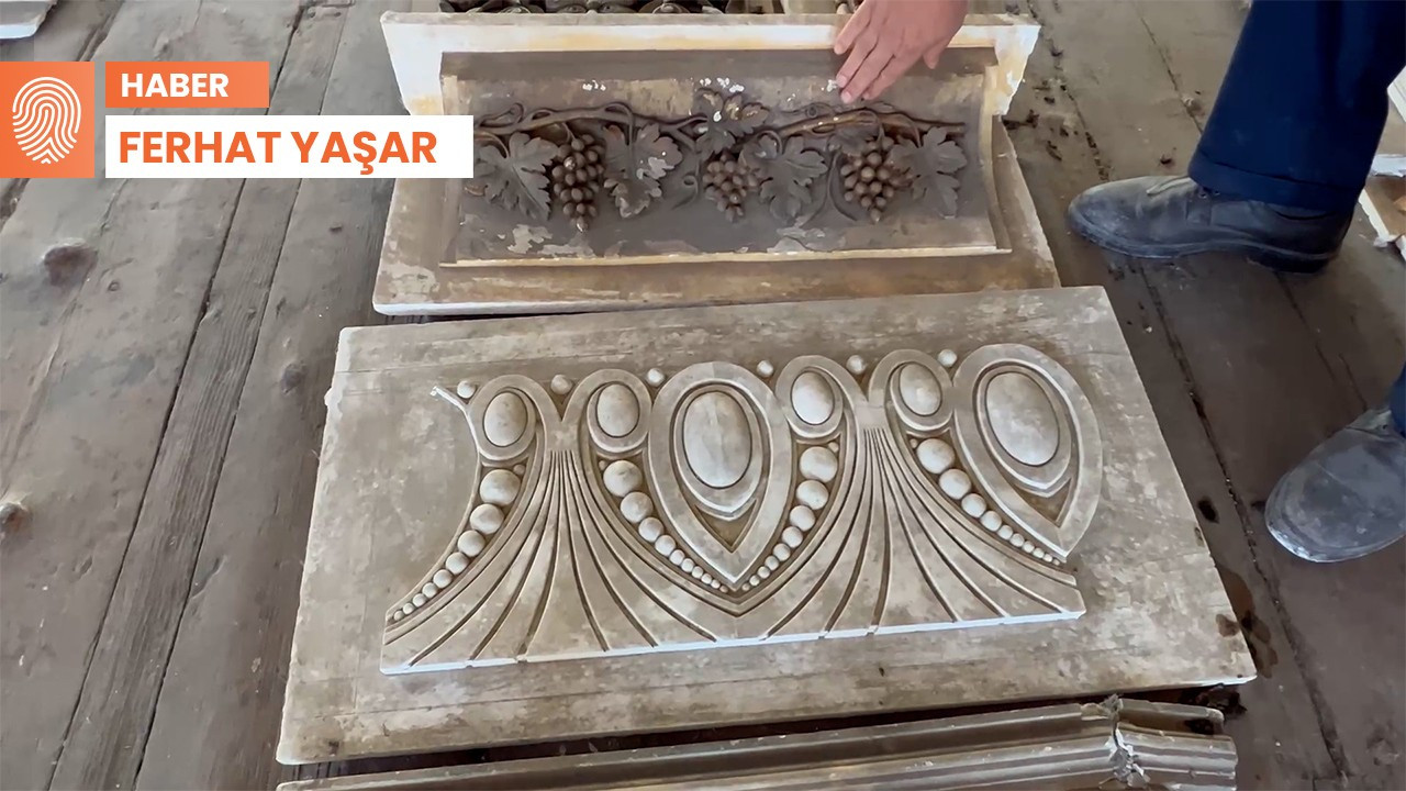 İstanbul'daki tarihi yapıların orijinal kartonpiyer kalıpları çöpe gidecek