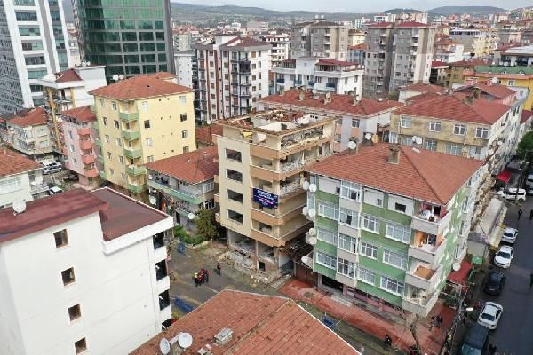 Ekrem İmamoğlu, İstanbul'da depreme 'yüzde 0' dayanıklı apartman 'avında': Bu arkamda gördüğünüz bina... - Sayfa 4