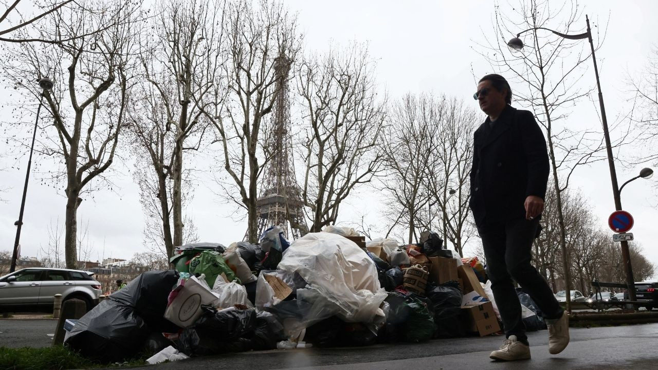 Paris'te temizlik işçilerinden süresiz grev kararı