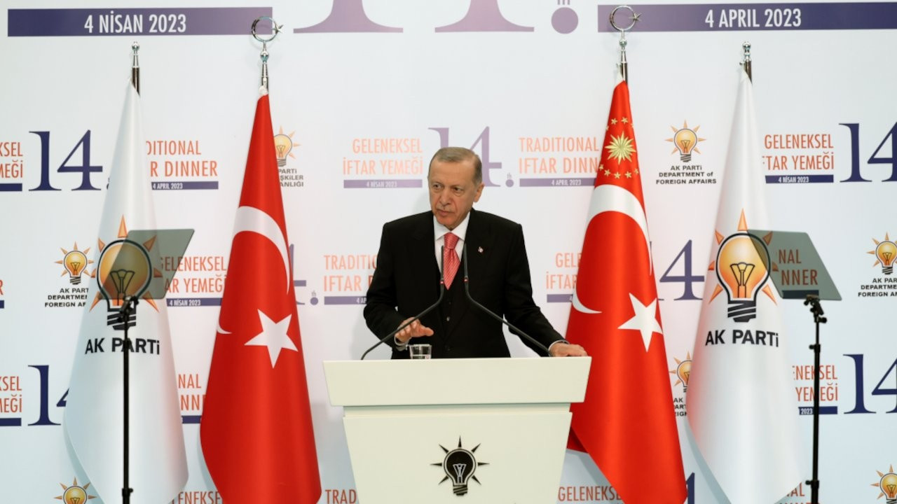 Erdoğan: Dalga dalga büyüyen bir zaferin ayak seslerini duyuyoruz