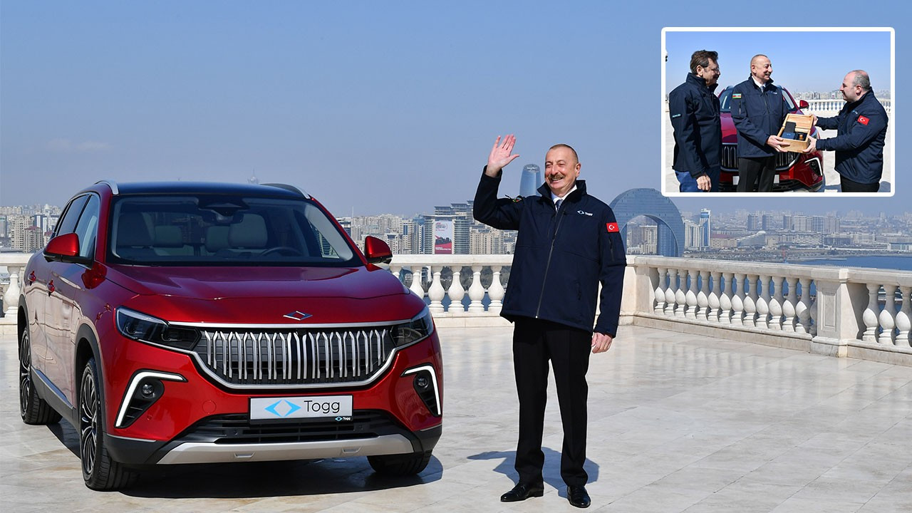 Aliyev Togg'u Bakü'de teslim aldı: 'Hayırlı olsun gardaşım...'
