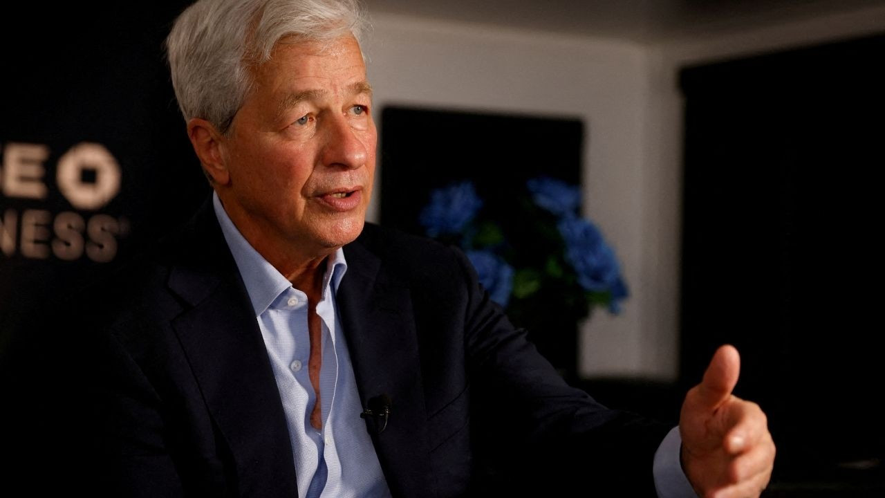 JPMorgan'ın CEO'su uyardı: Bankacılık krizi henüz bitmedi