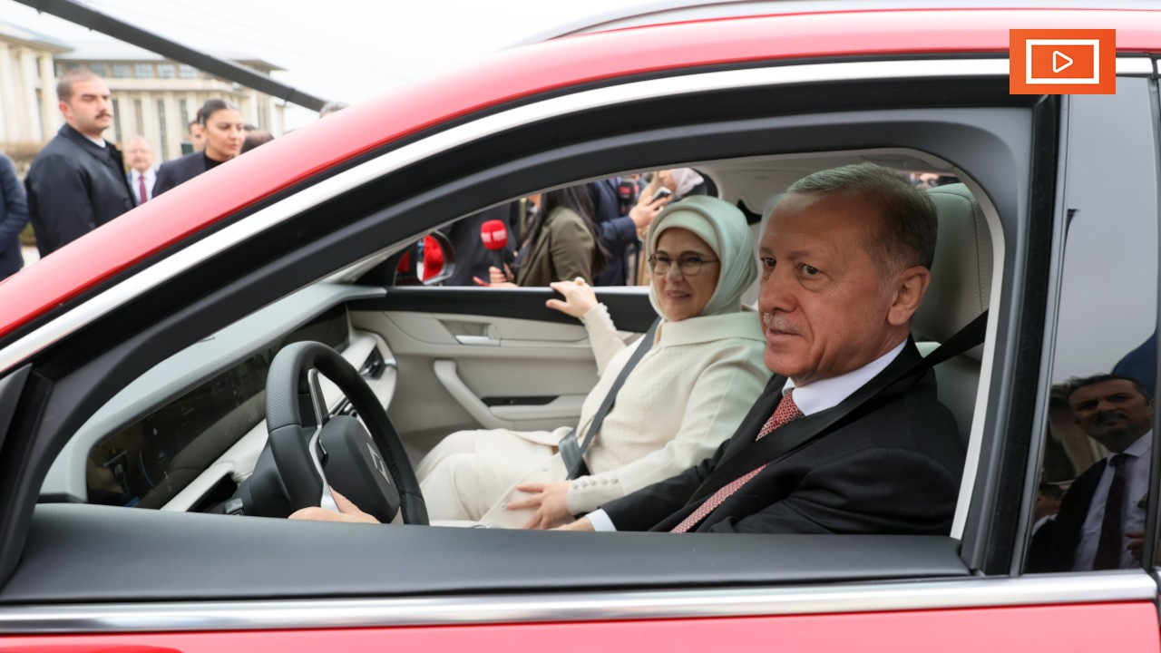 Erdoğan çifti TOGG'la tur attı: Tayyip araba benim ona göre