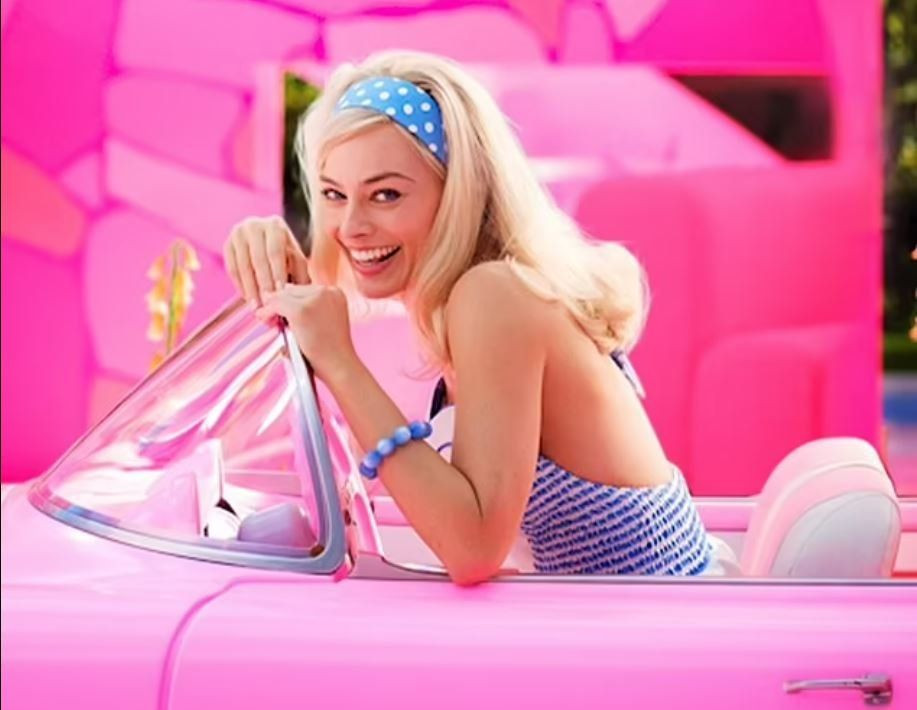 Dua Lipa’nın 'deniz kızı Barbie' rolü sosyal medyada gündem oldu - Sayfa 1