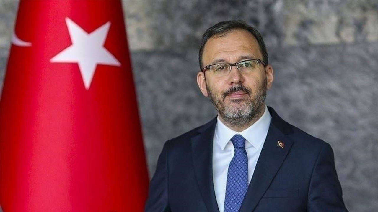 Spor Bakanı Mehmet Kasapoğlu İzmir'den aday