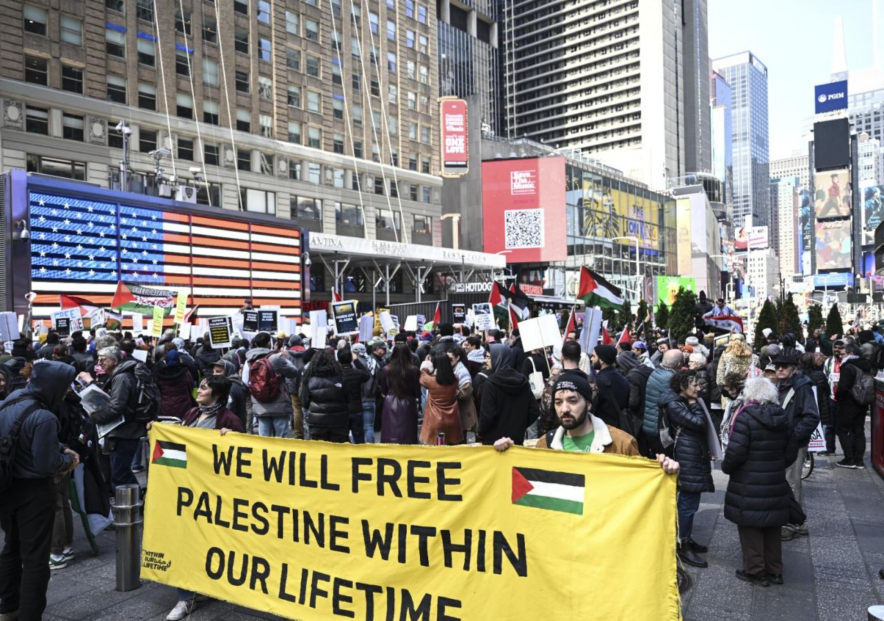 İsrail'in Mescid-i Aksa'ya saldırıları New York'ta protesto edildi - Sayfa 3