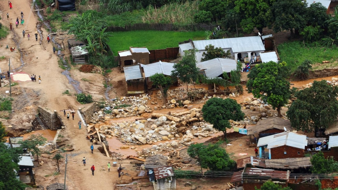 Kasırgada ölü sayısı artıyor: 1000 kişi hayatını kaybetti