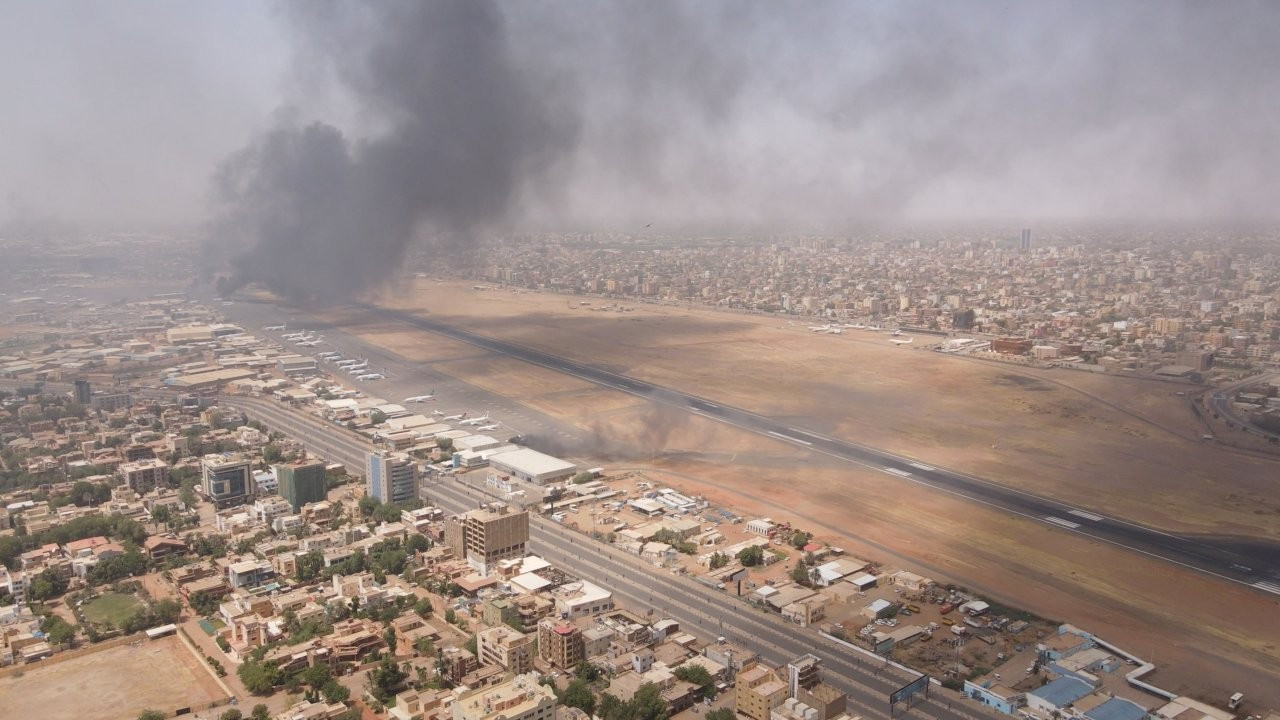 Sudan'da BM çalışanları öldü, operasyonlar durduruldu