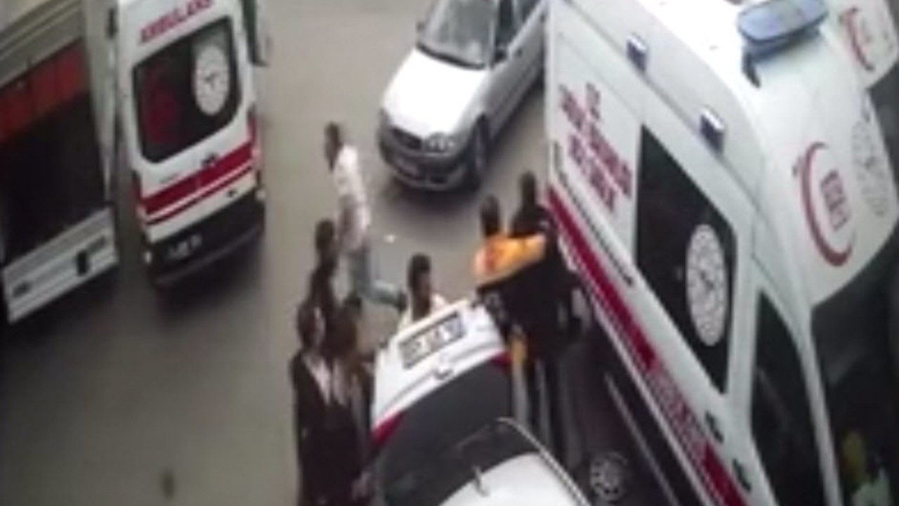 Esenyurt'ta sağlıkçılara levye ile saldırı