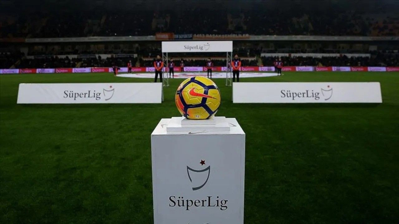 Valencia arayı açıyor: Süper Lig'de gol krallığı yarışı - Sayfa 2