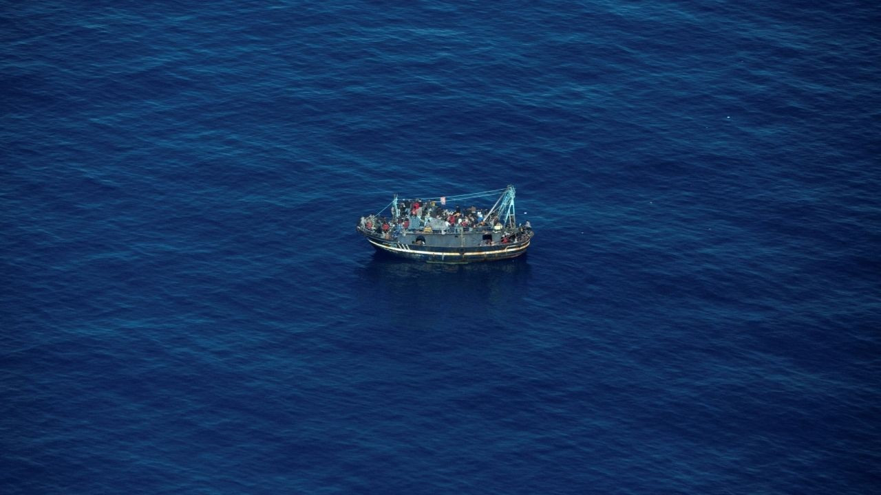 Arakanlı mültecileri taşıyan tekne alabora oldu: Ölü sayısı 23'e yükseldi