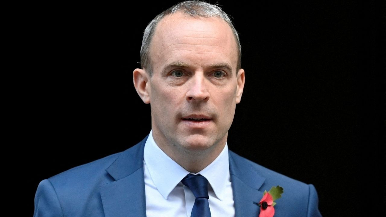 İngiltere Başbakan Yardımcısı Dominic Raab istifa etti