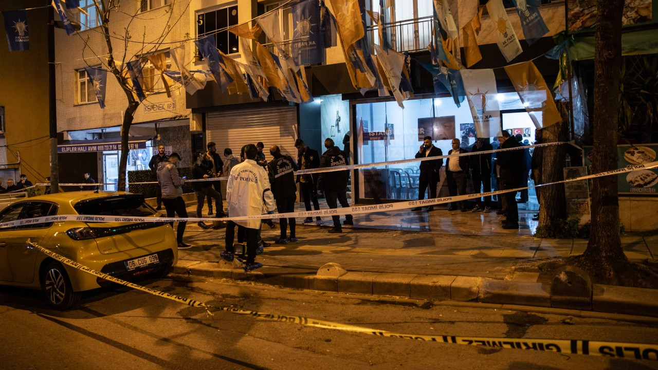 AK Parti İstanbul il başkanı duyurdu: İrtibat bürosuna silahlı saldırı girişimi oldu
