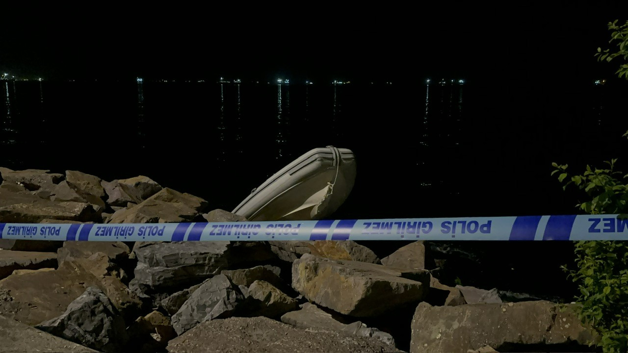 Kartal'da iki kişi bottan düştü: Biri kurtarıldı diğeri kayıp