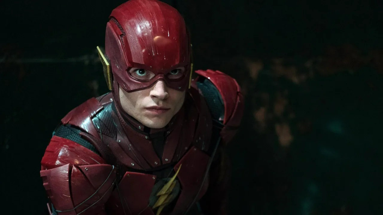 Ezra Miller başrollü 'The Flash', yapımcı şirketi 100 milyon dolar zarara uğrattı