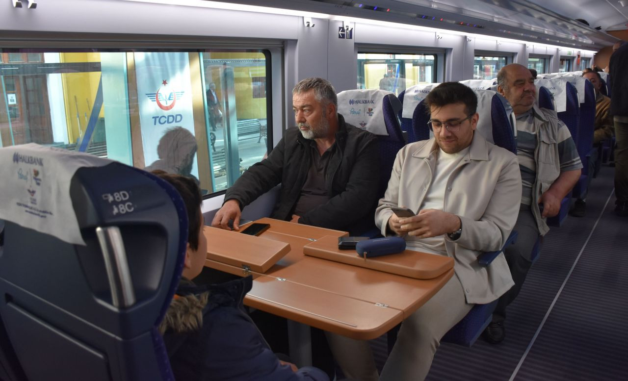 Ankara-Sivas Yüksek Hızlı Treni ilk ücretsiz seferini yaptı - Sayfa 2