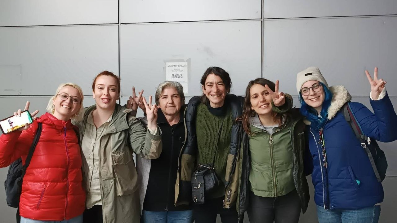 Tutuklamaları protesto etmek isteyen gazeteciler serbest bırakıldı
