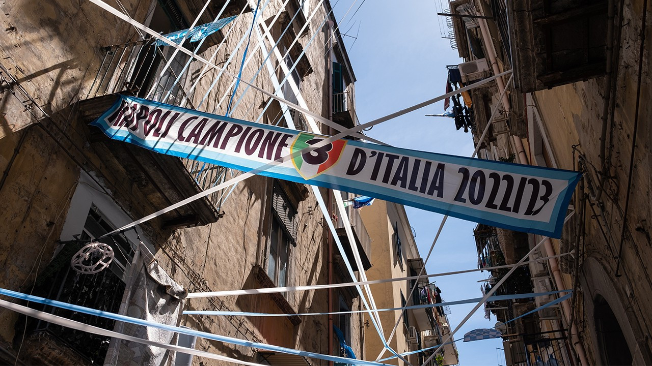 Lazio yenildi: Napoli kazanırsa 33 yıl aradan sonra şampiyon oluyor