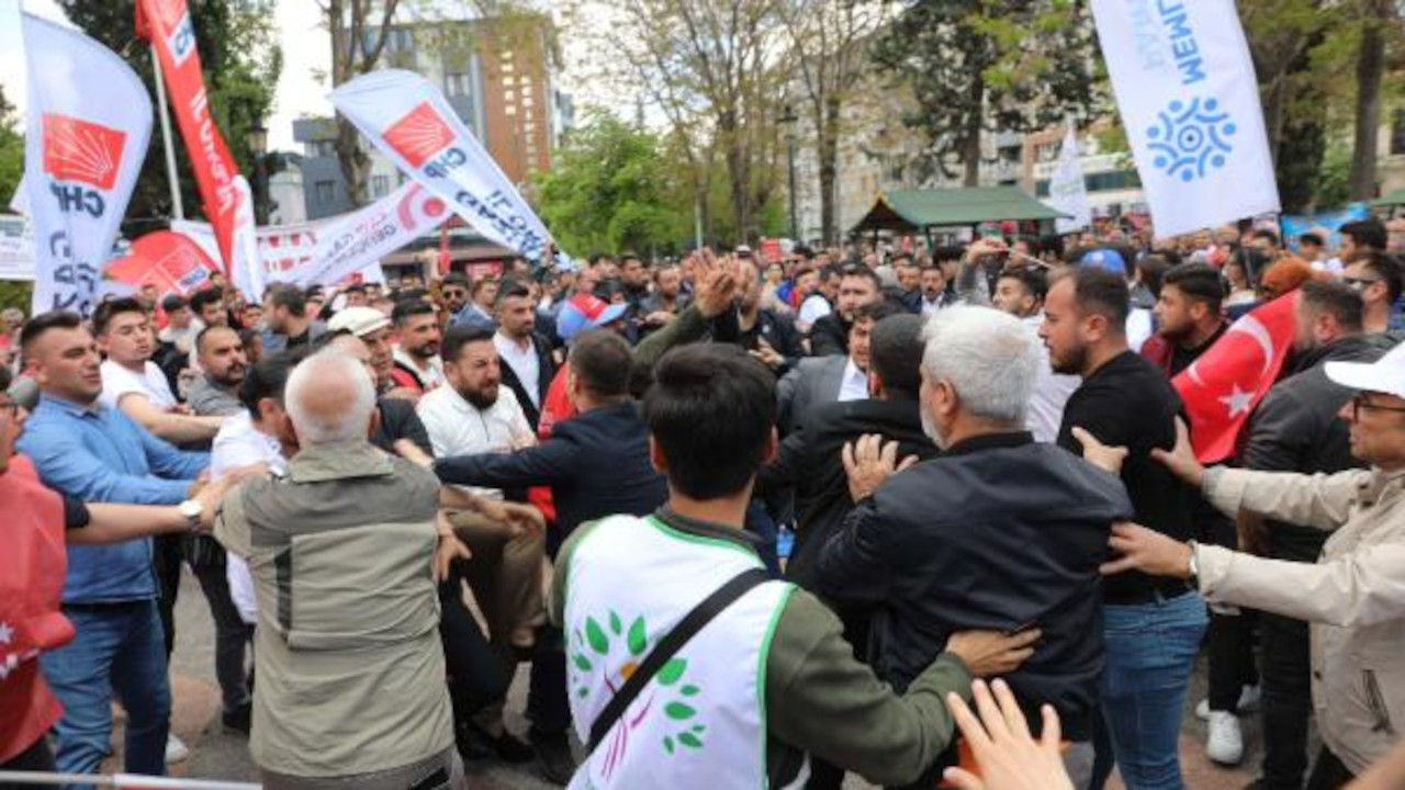 Antep'te 1 Mayıs alanında Memleket Partililer ile CHP'liler kavga etti