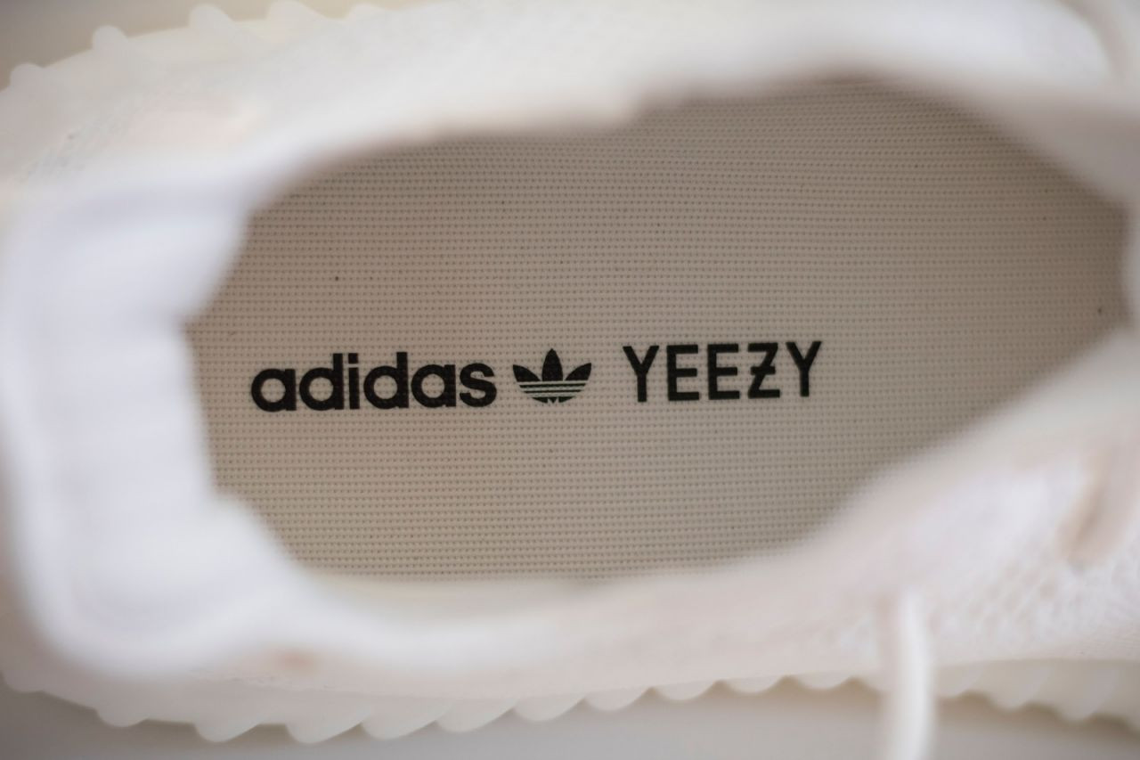 Yatırımcılar Kanye West ile yapılan anlaşma nedeniyle Adidas'a dava açıyor - Sayfa 4