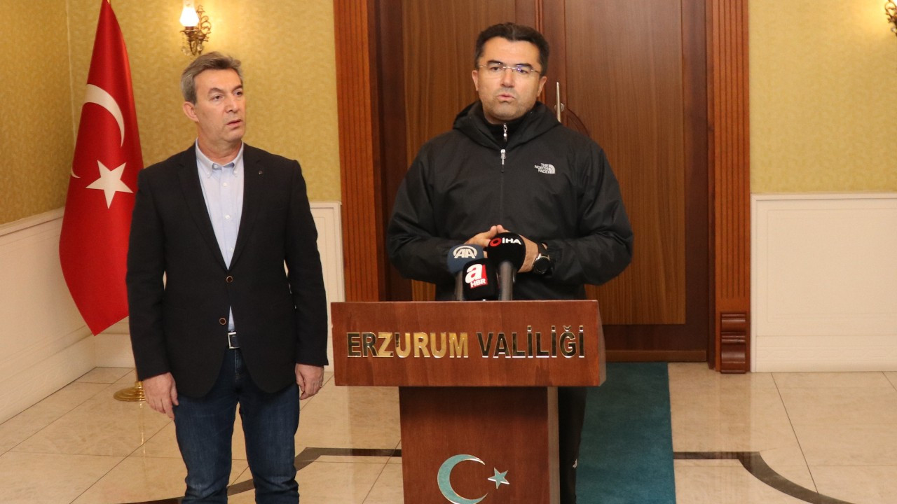 Erzurum Valisi Memiş'den provokasyon açıklaması: Su şişeleri atıldı