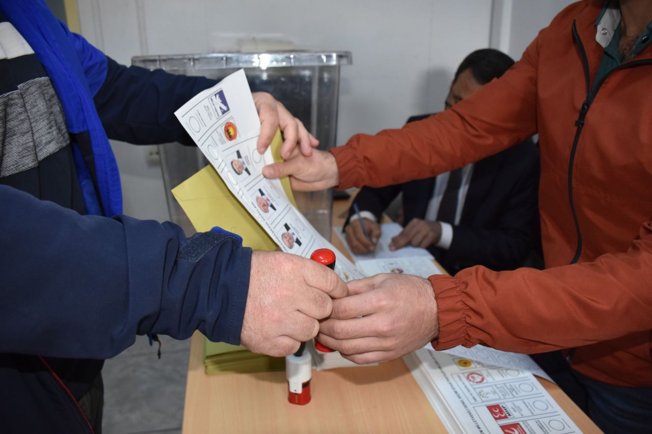 Son anket: Memleket Partisi'nin oyu 'söndü', Yeniden Refah'a yakalandı - Sayfa 3