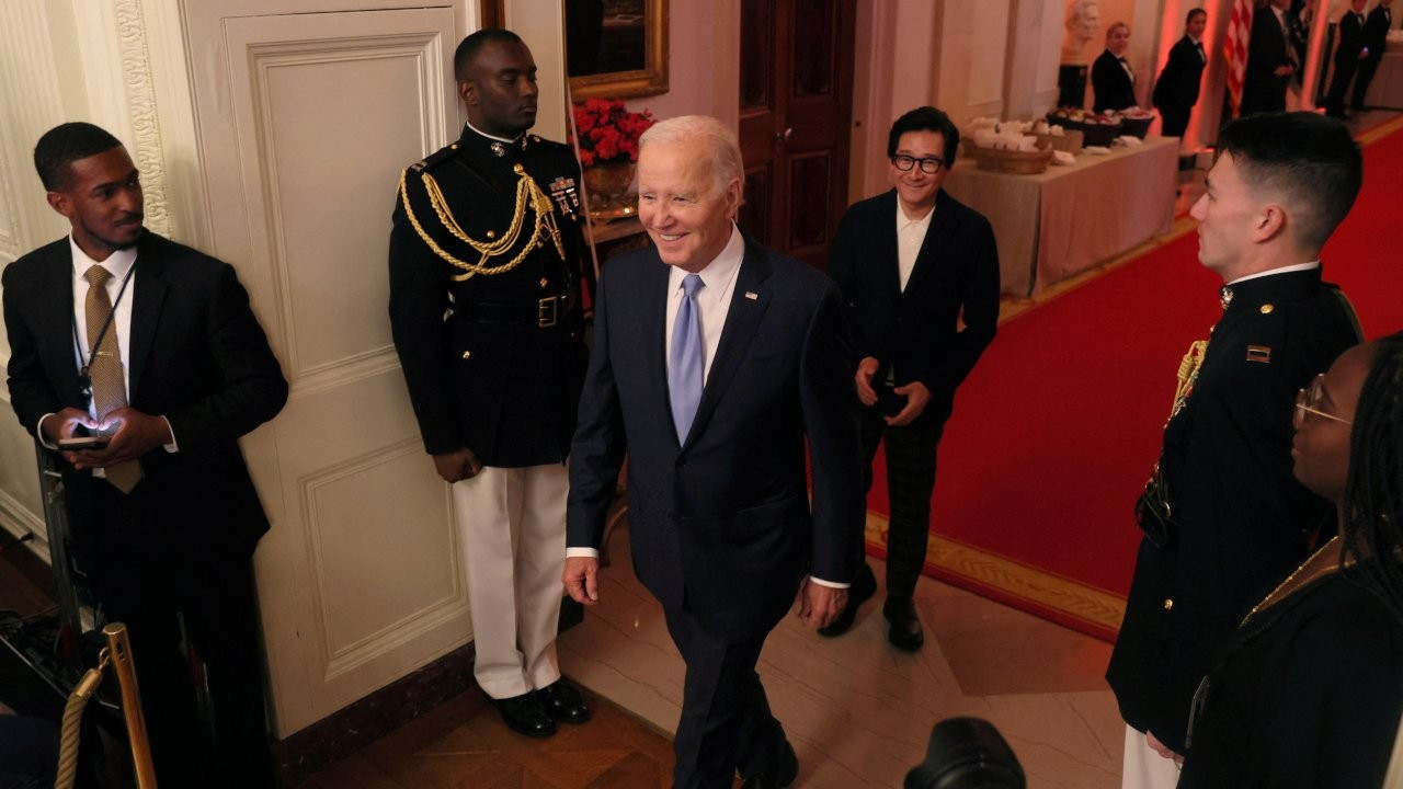 Joe Biden'dan greve giden Hollywood senaristlerine destek