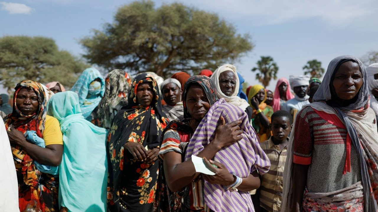 Sudan'dan ölü sayısı 600'ü aştı, ordu komutanından 'ateşkes' uyarısı geldi