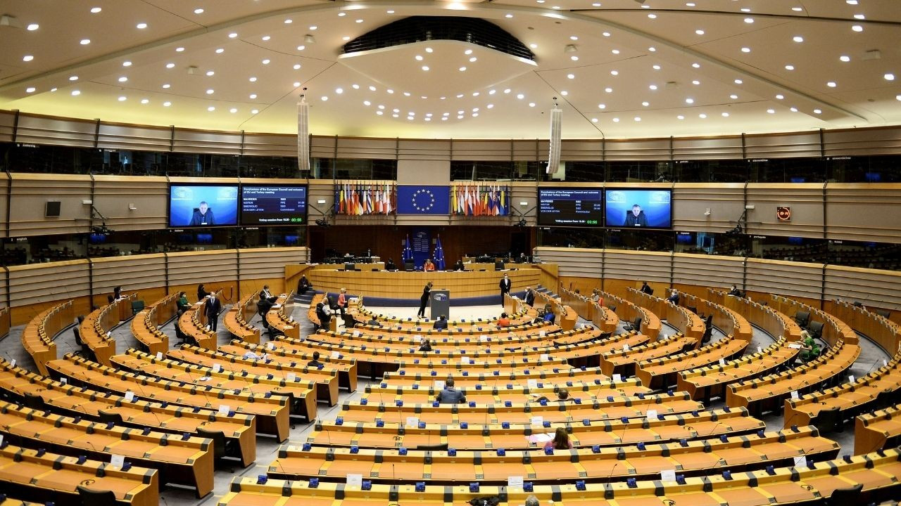 Türkiye raporu, Avrupa Parlamentosu Genel Kurulu'nda kabul edildi