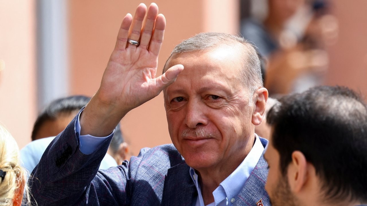 AP: Erdoğan'ın liderliği tehlikede